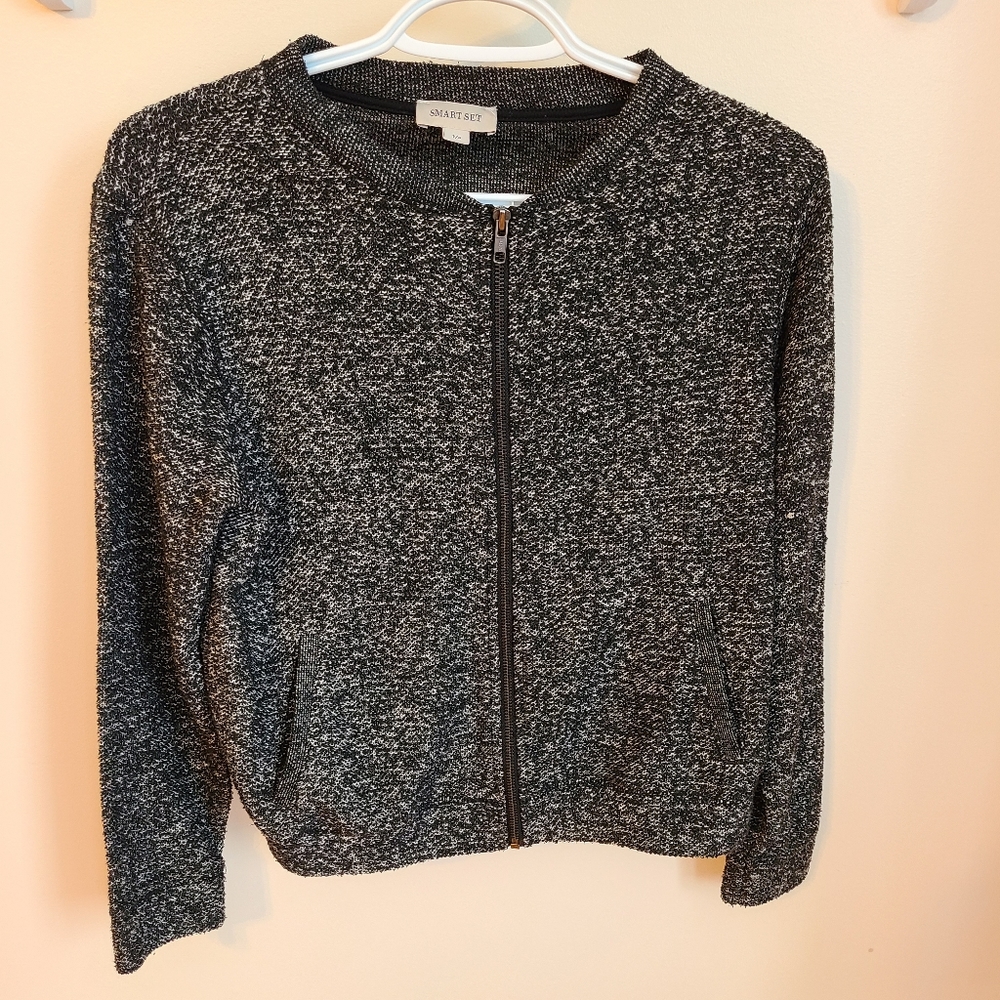 🌟Black/Grey Full Zip Bomber Style Sweater from Smart Set Size Small